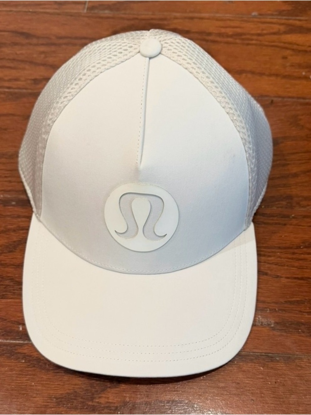Lululemon Unisex White Mesh-Back Logo Trucker Cap